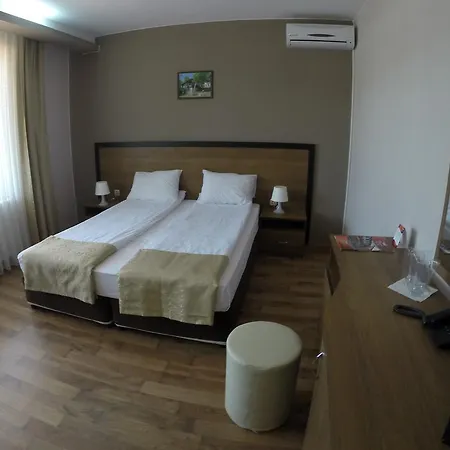 Ivelia Хотел 3*