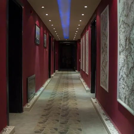 Ivelia Hotel