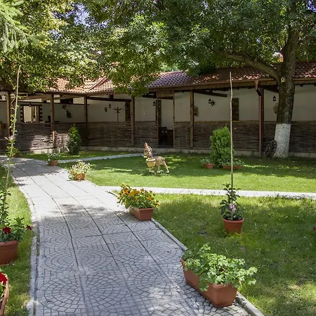 Ivelia Hotel