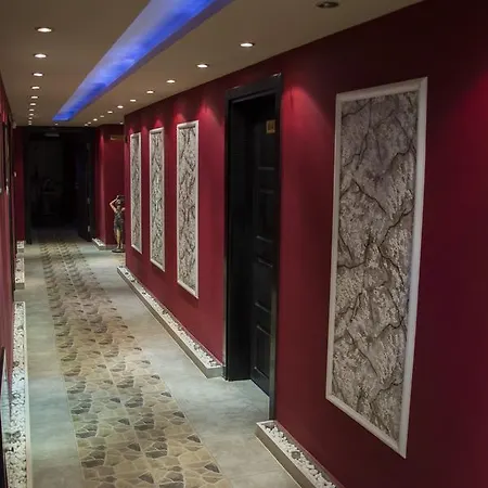 Ivelia Hotel