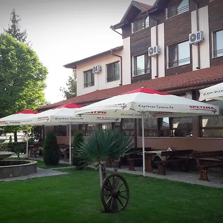Hotel Ivelia 3*